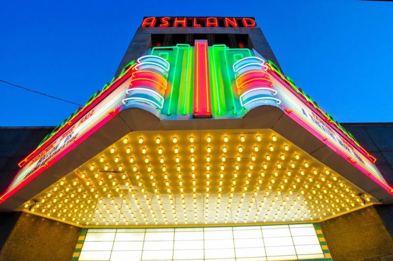 Planning to See a Movie on Christmas? Here Are 8 Independent Theaters to Go to in Virginia