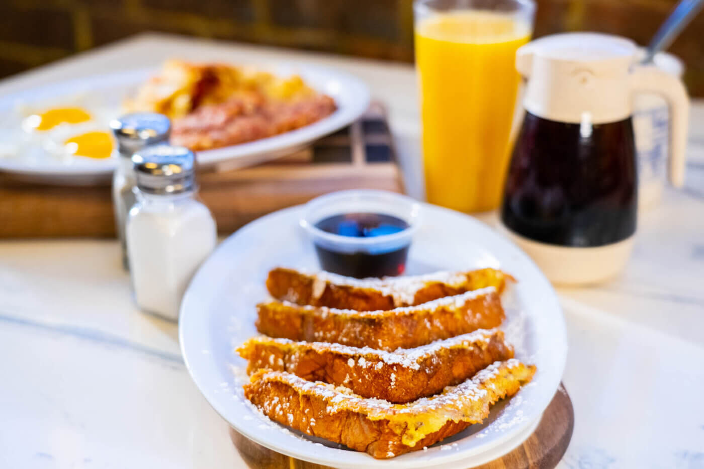 Looking for Affordable Places to Eat in Northern, Central, and Coastal Virginia? Check Out These 12 Eateries.